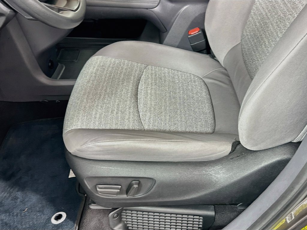 Certified 2022 Toyota Sienna LE FWD image 19