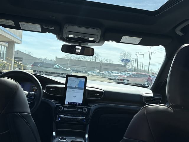 Certified 2022 Ford Explorer Platinum w/ Equipment Group 601A image 53