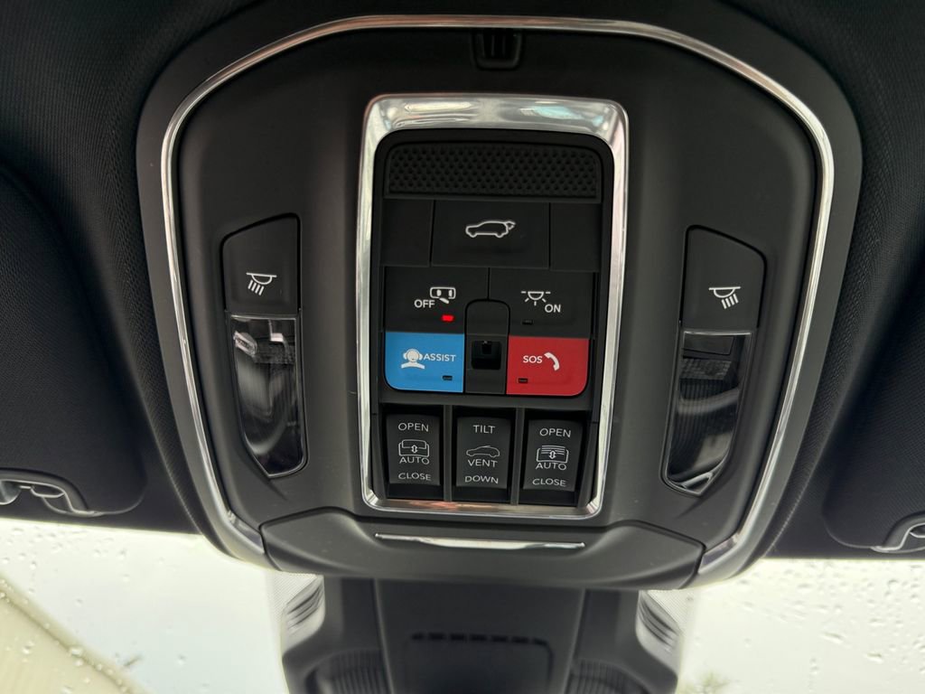 Used 2025 Jeep Wagoneer S Limited image 19