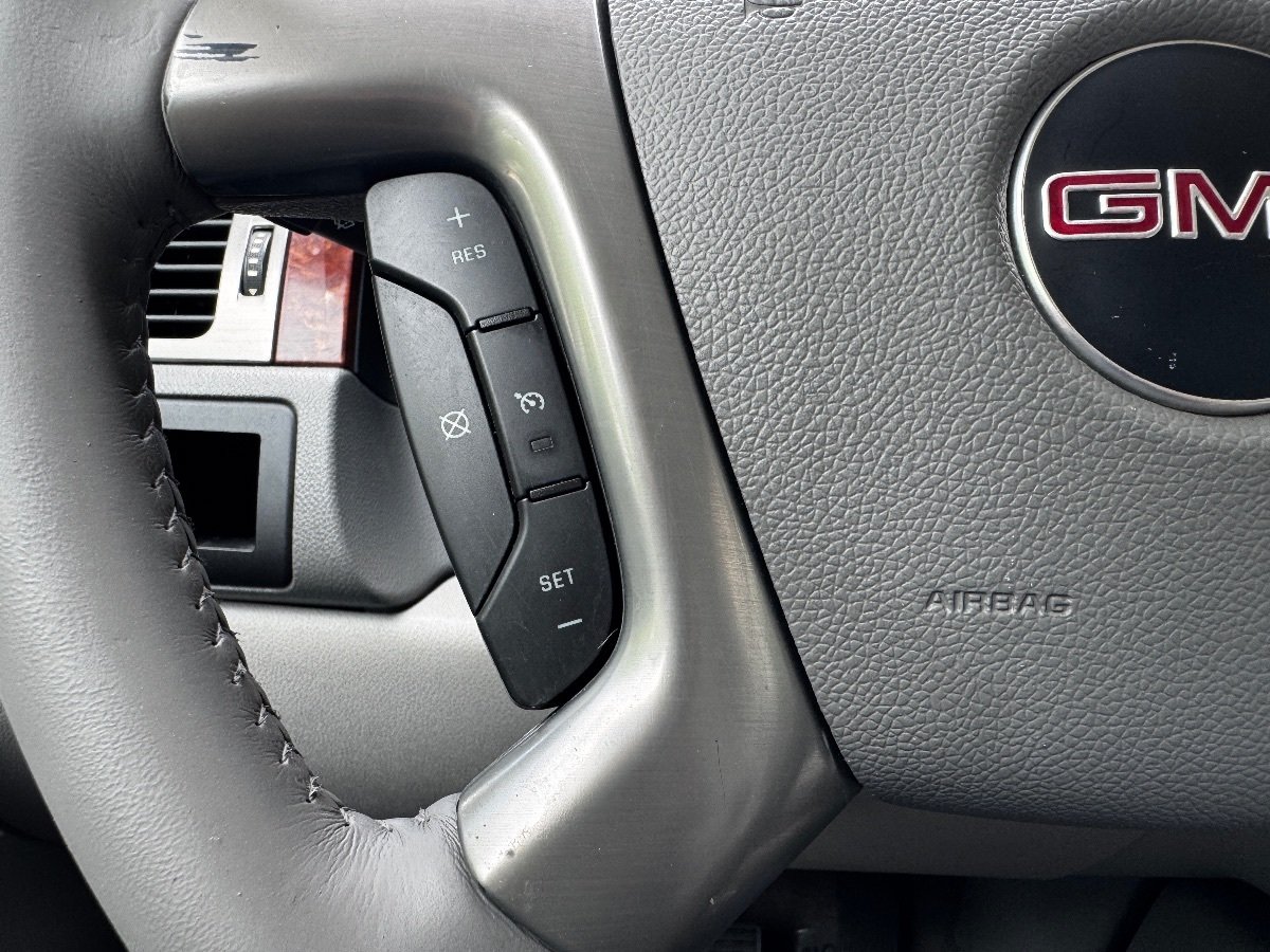 Used 2014 GMC Yukon SLT RWD image 25