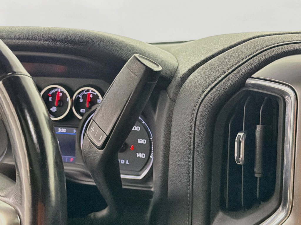 Used 2022 Chevrolet Silverado 1500 LT Trail Boss w/ Convenience Package II AWD/4WD image 16