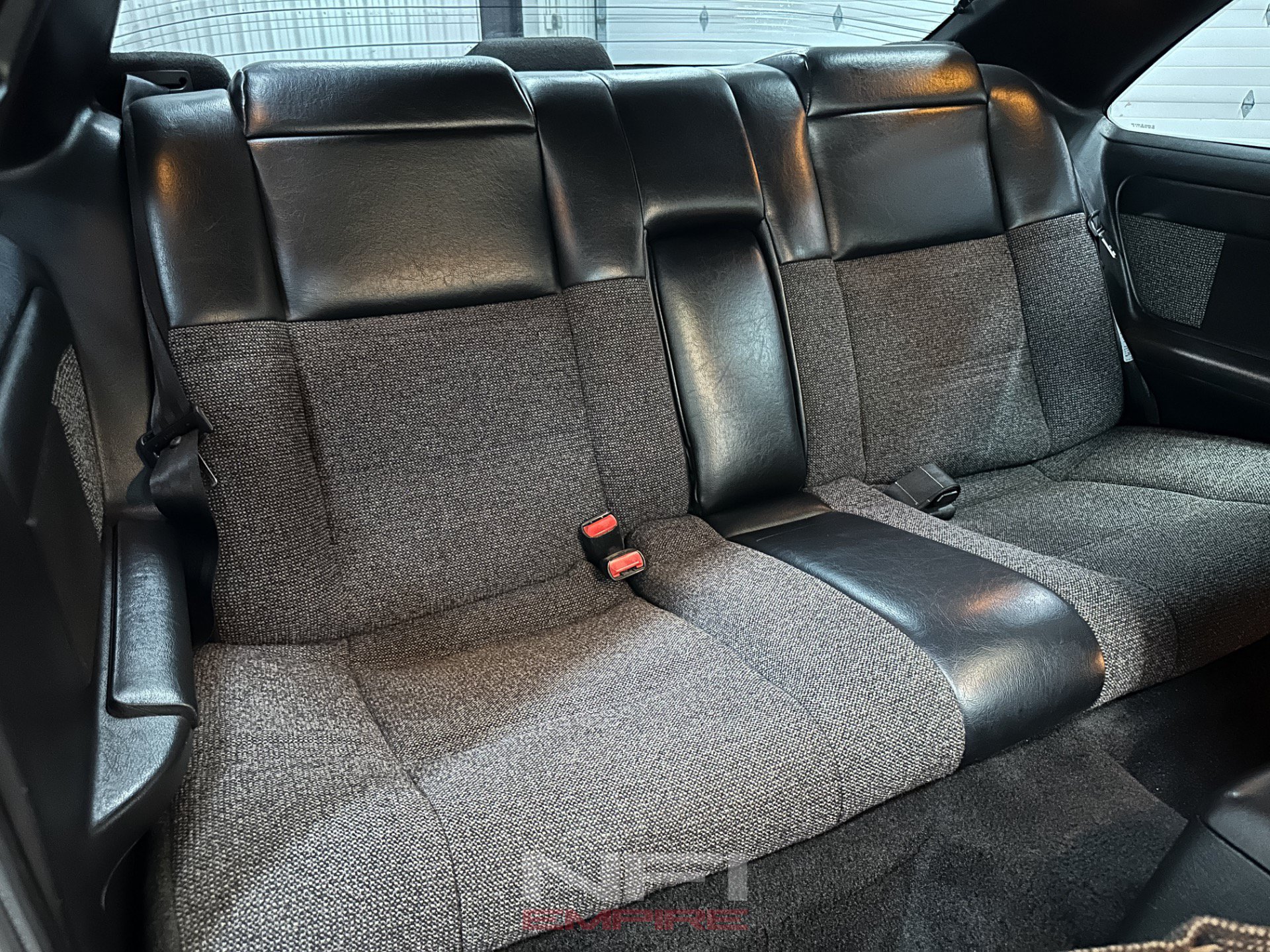 Used 1993 Ford Thunderbird Super RWD image 37