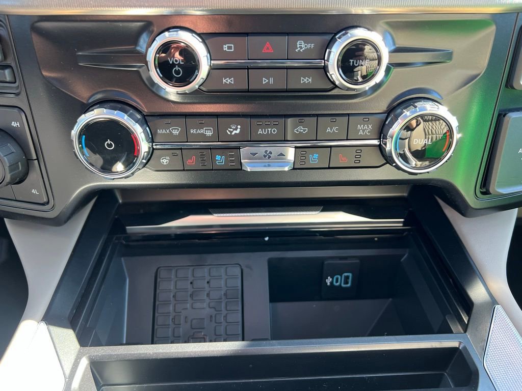 New 2026 Ford F250 Platinum w/ Platinum Plus Package image 32