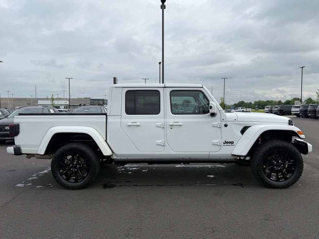 Used 2021 Jeep Gladiator Overland AWD/4WD image 4