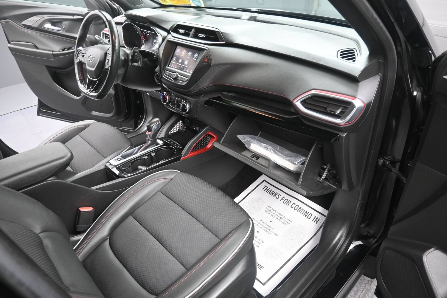 Used 2023 Chevrolet TrailBlazer RS AWD/4WD image 39