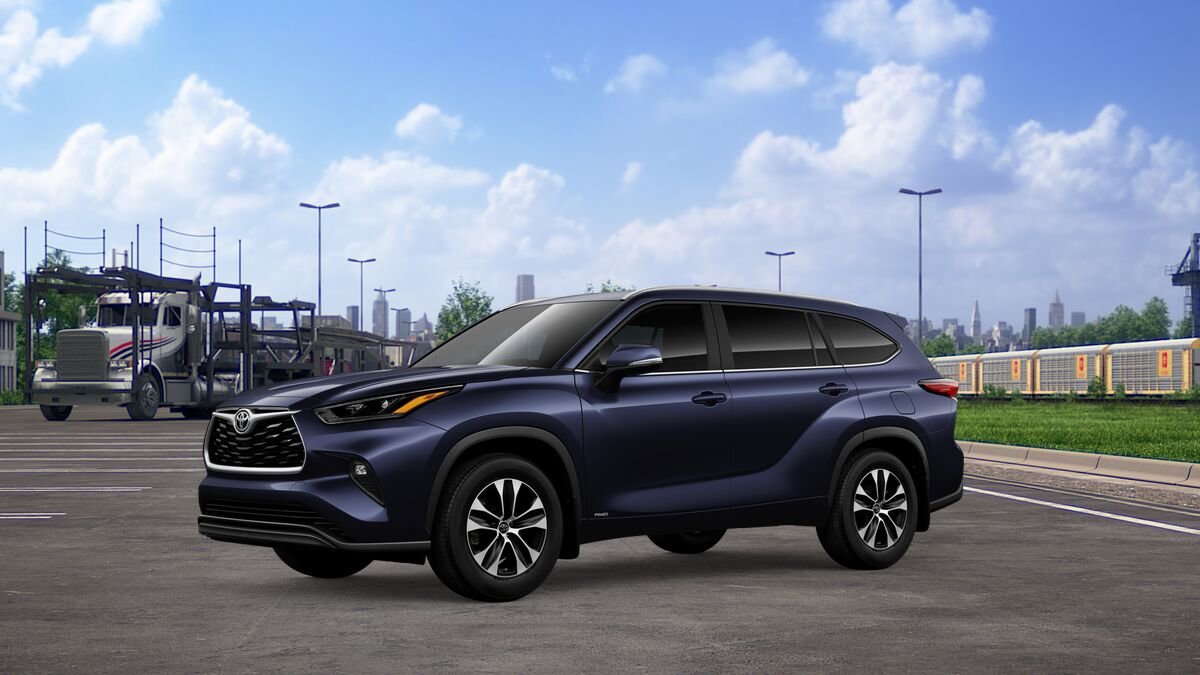 New 2026 Toyota Highlander XLE image 2