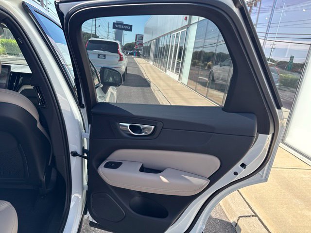 Certified 2026 Volvo XC60 B5 Plus AWD/4WD image 12