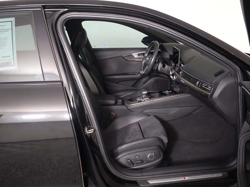Used 2023 Audi S4 Premium Plus w/ Premium Plus Package AWD/4WD image 31