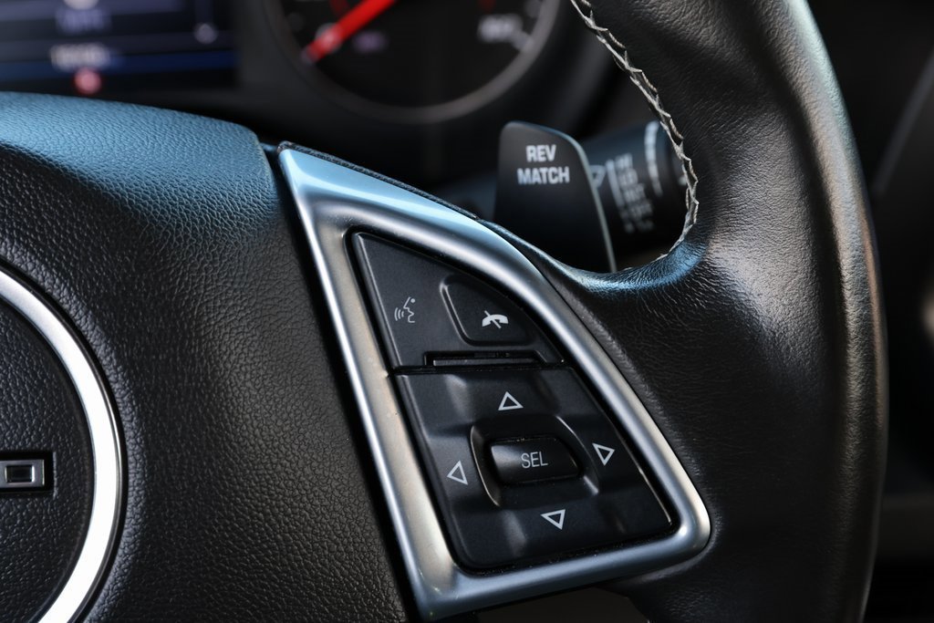 Used 2022 Chevrolet Camaro LT w/ Technology Package image 17