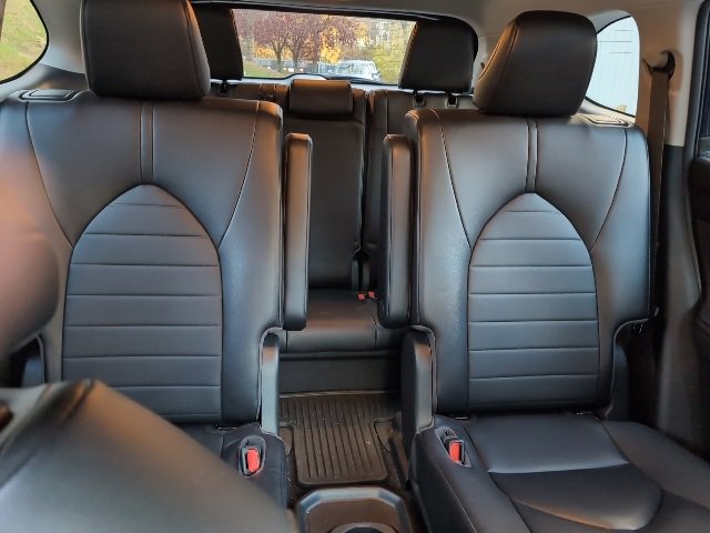Used 2023 Toyota Highlander XLE image 26