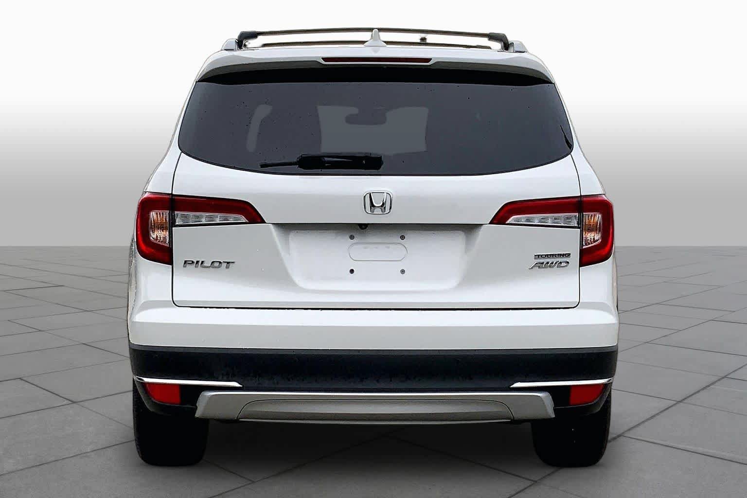 Certified 2020 Honda Pilot Touring image 5
