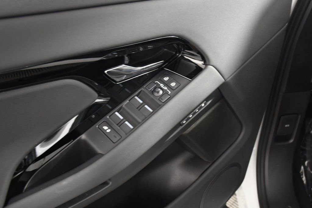 Used 2026 Land Rover Range Rover Evoque S image 15