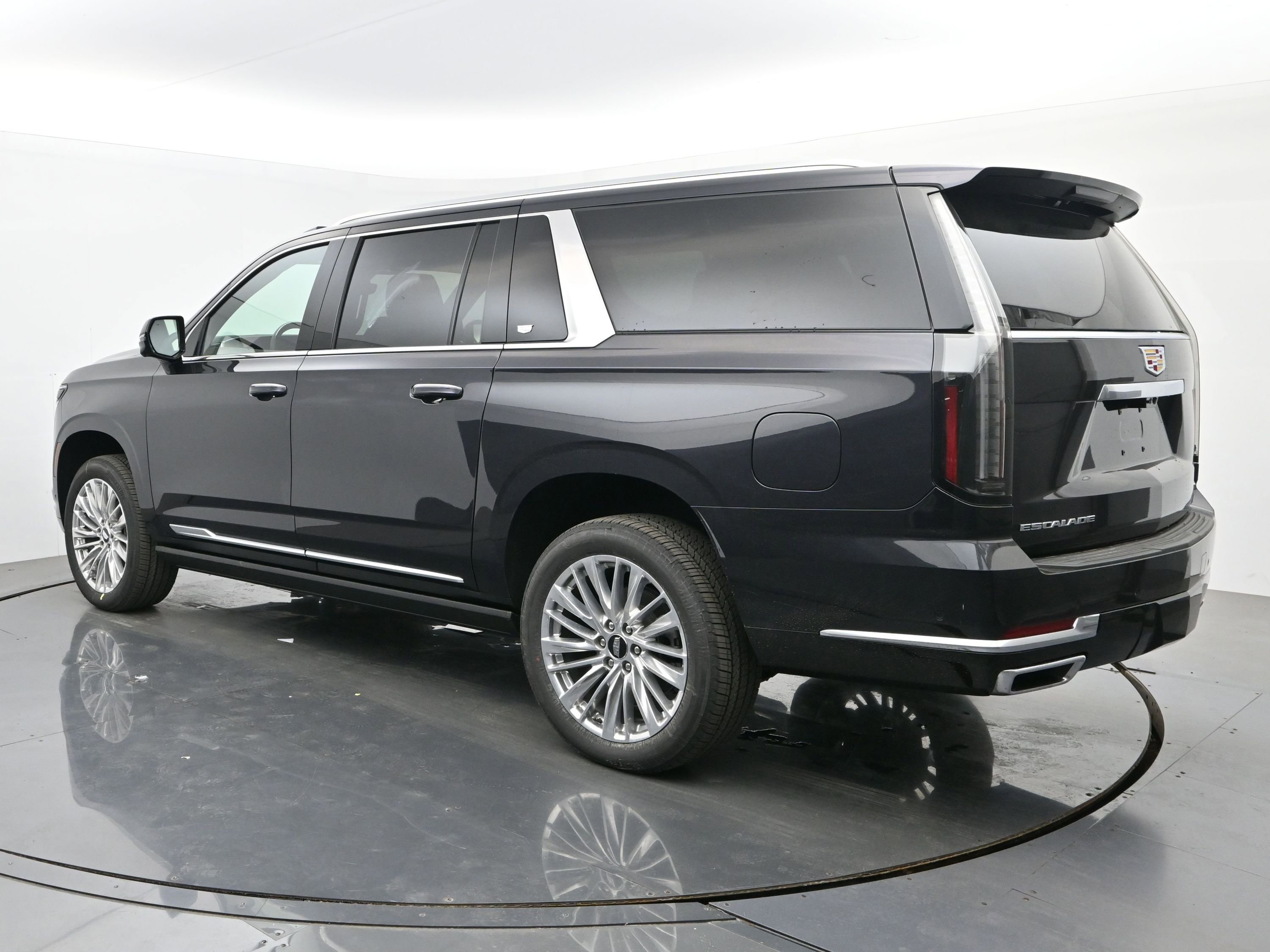 New 2026 Cadillac Escalade ESV Luxury w/ LPO, Floor Liner Package AWD/4WD image 3