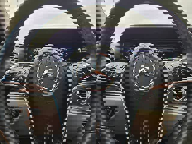 Used 2022 Mercedes-Benz E 350 Sedan image 23