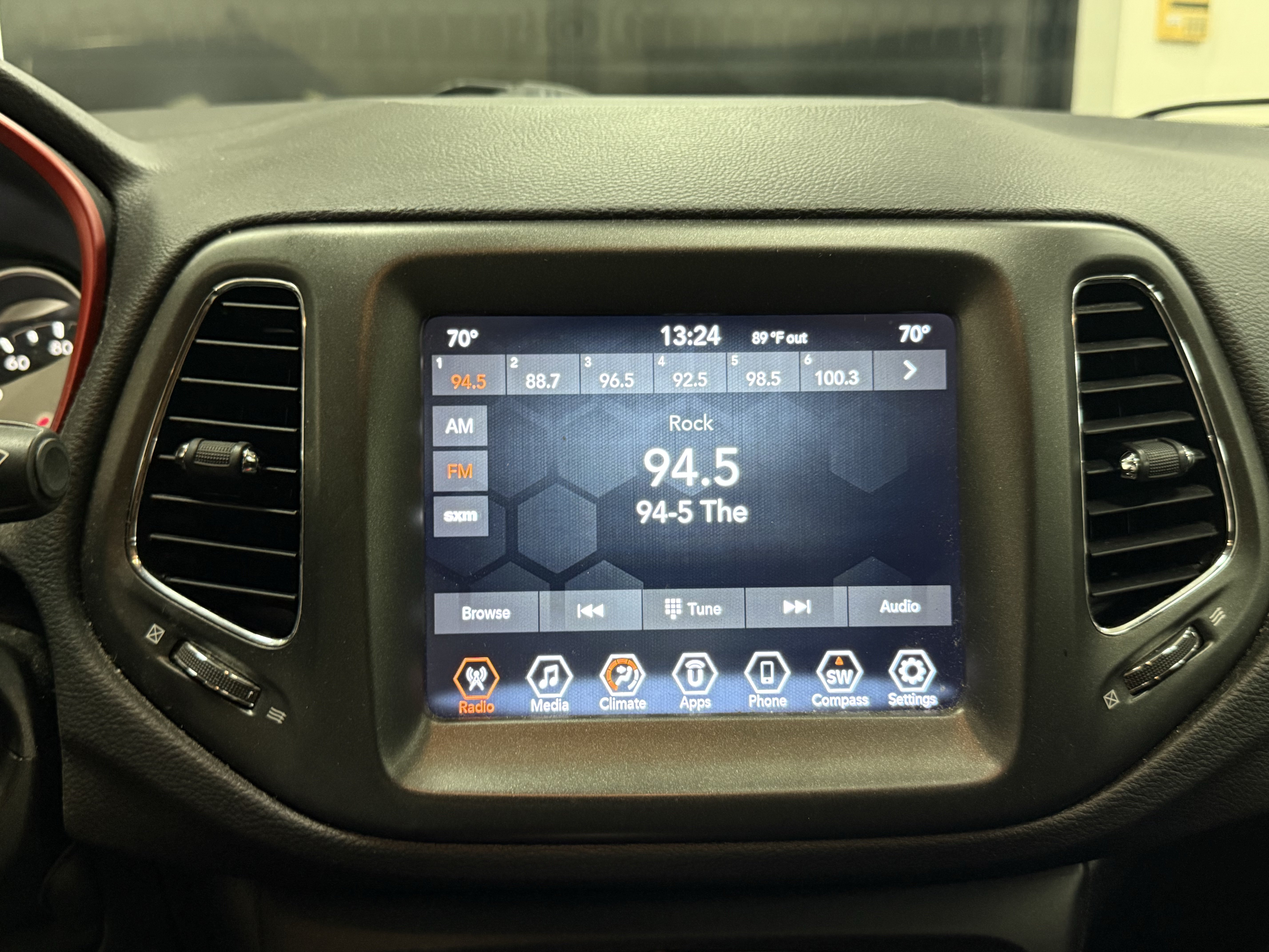 Used 2019 Jeep Compass Trailhawk AWD/4WD image 21