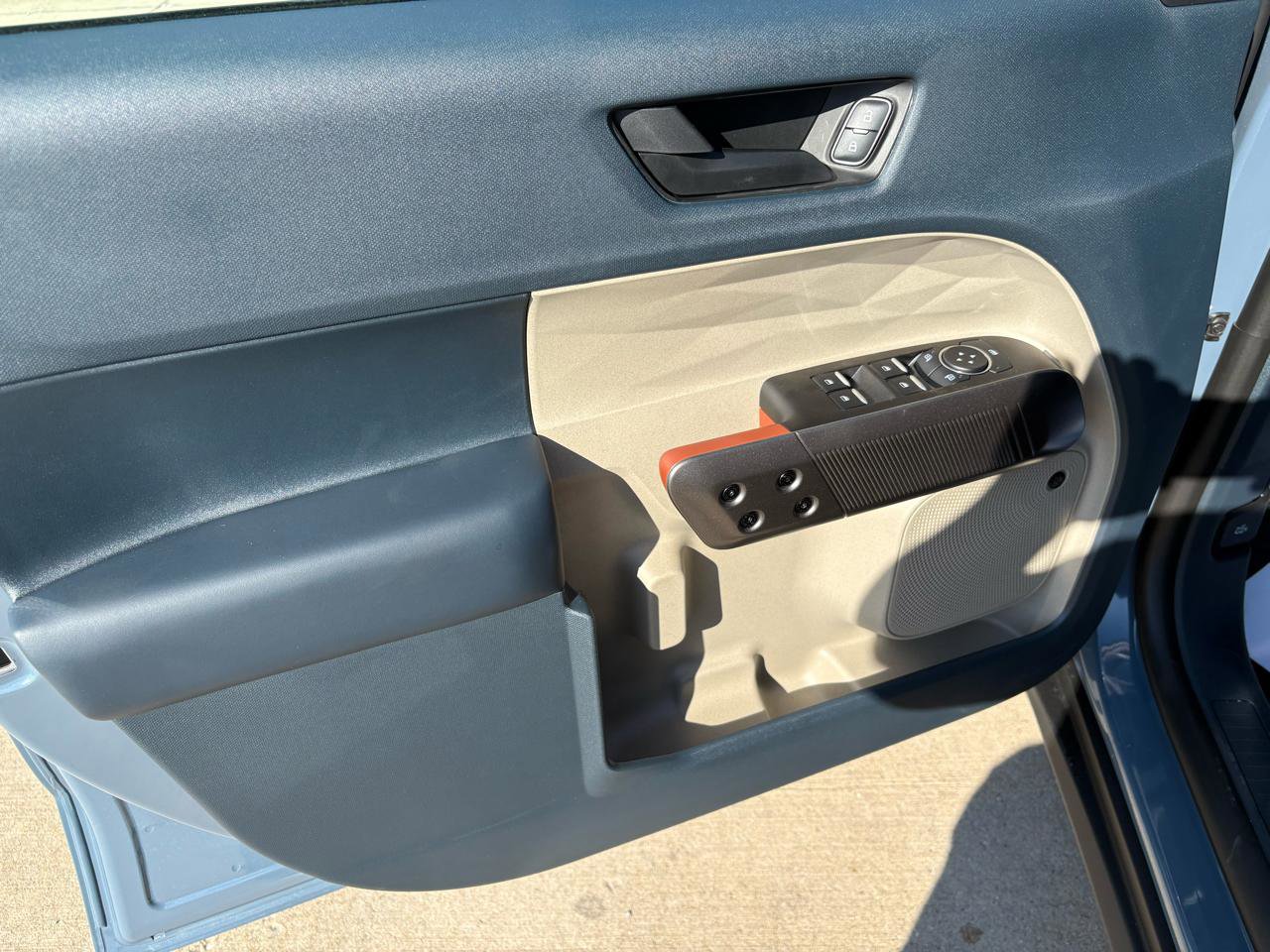 New 2025 Ford Maverick Lariat w/ 4K Tow Package image 11