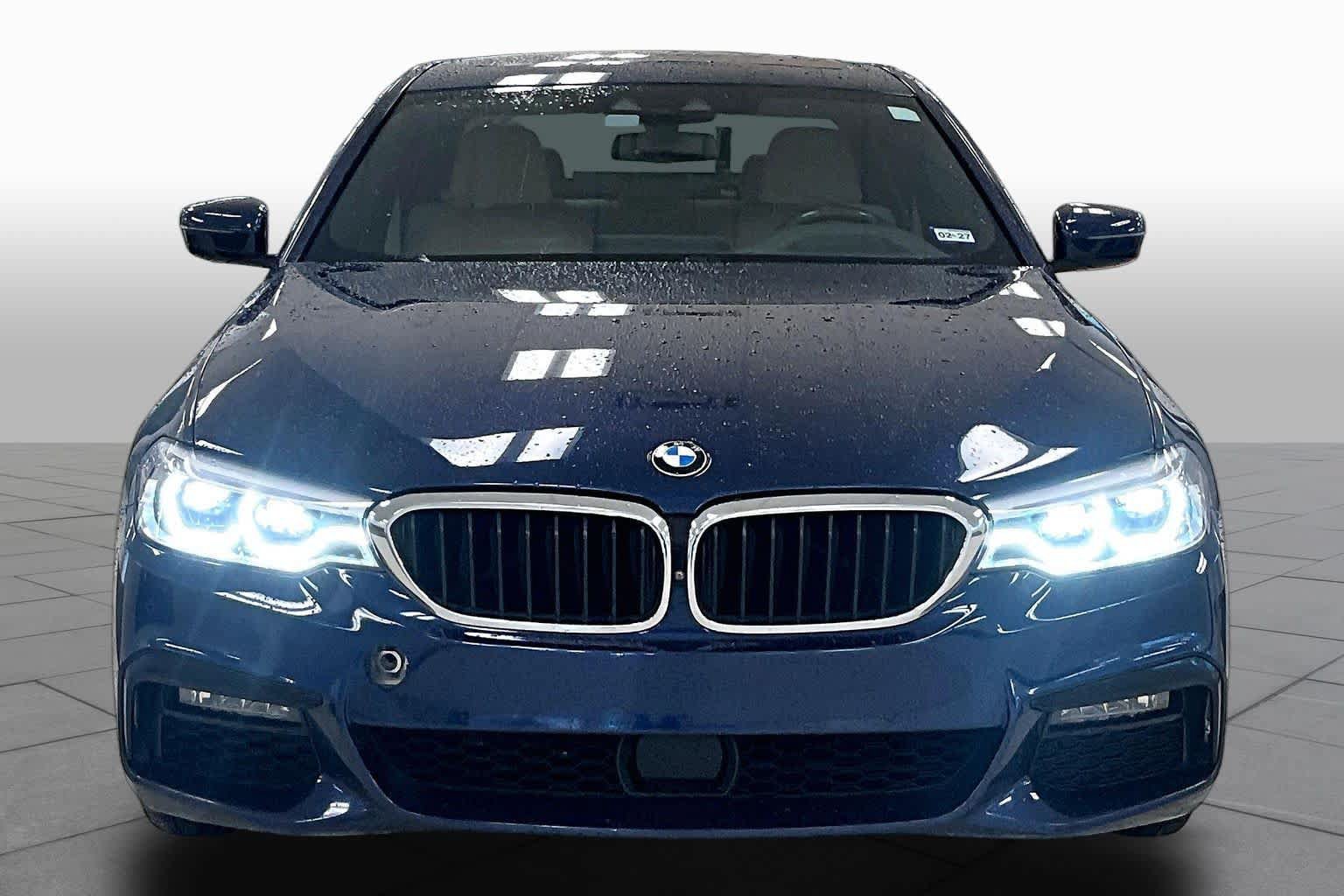 Used 2019 BMW 530e w/ M Sport Package RWD image 3