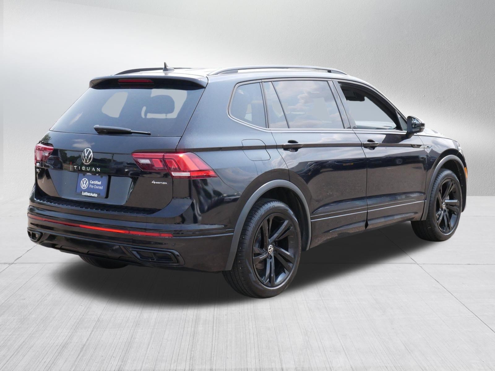 Certified 2023 Volkswagen Tiguan SE R-Line AWD/4WD image 7