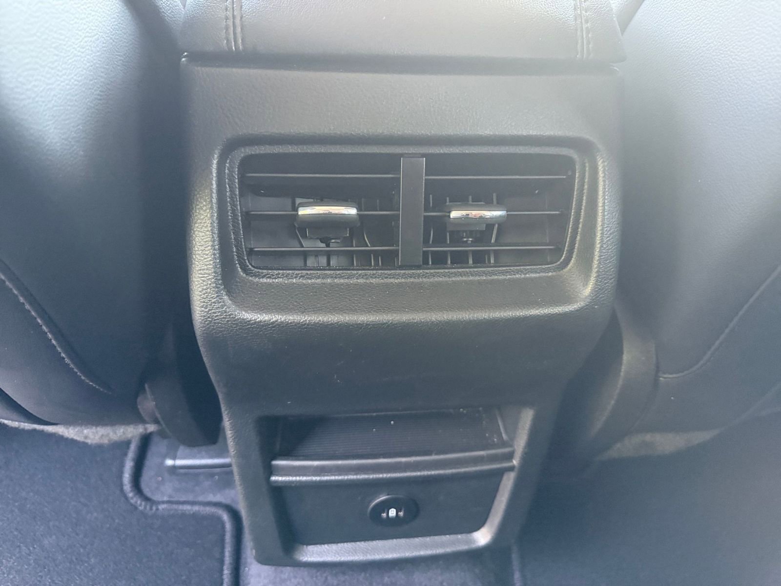 Used 2024 Ford Edge SEL image 24