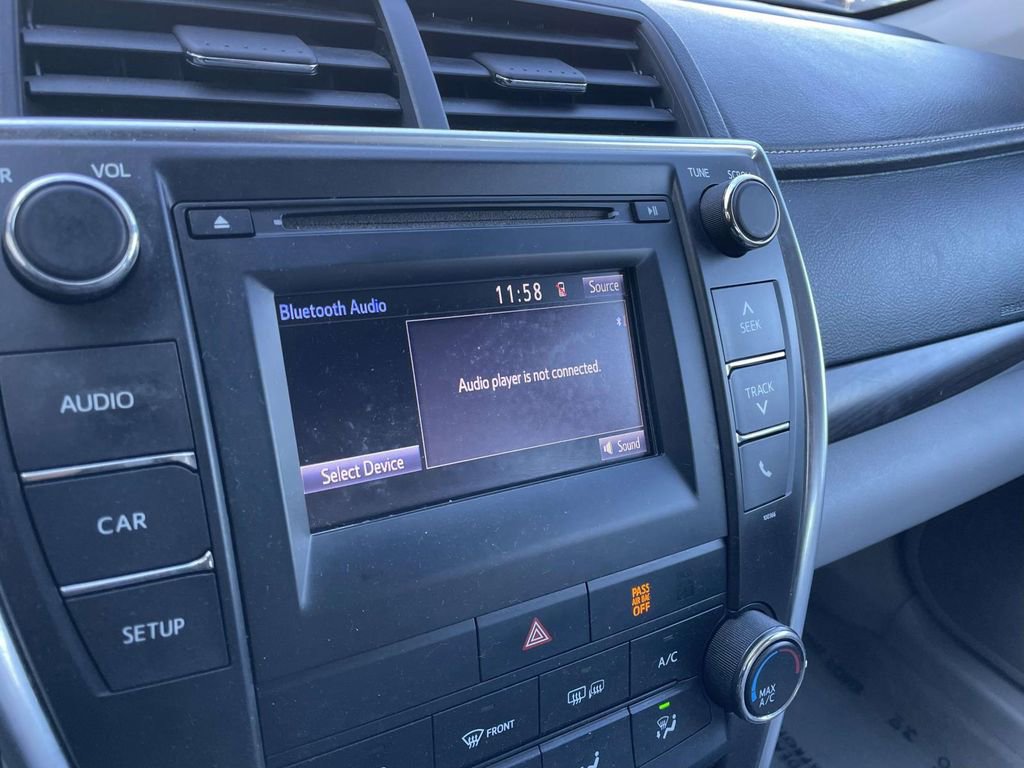 Used 2015 Toyota Camry LE image 38