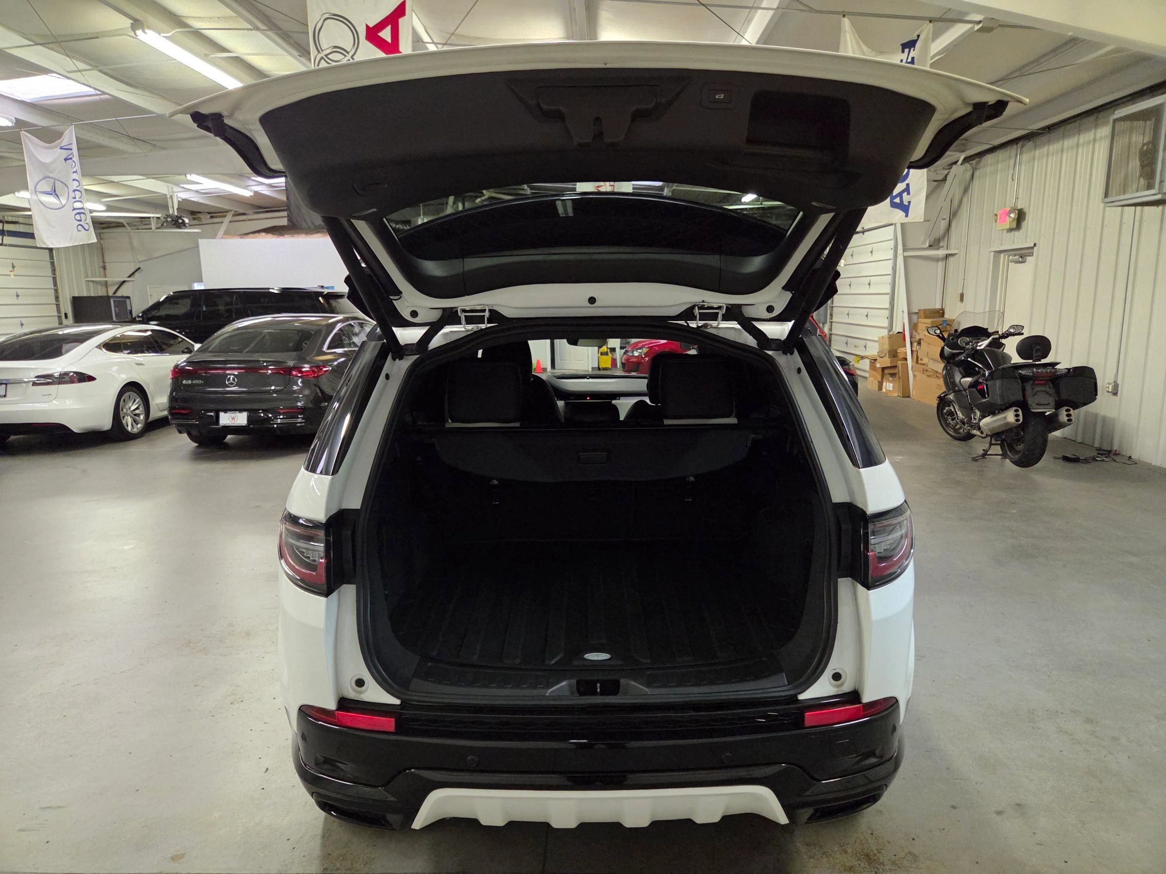 Used 2024 Land Rover Discovery Sport Dynamic SE AWD/4WD image 35