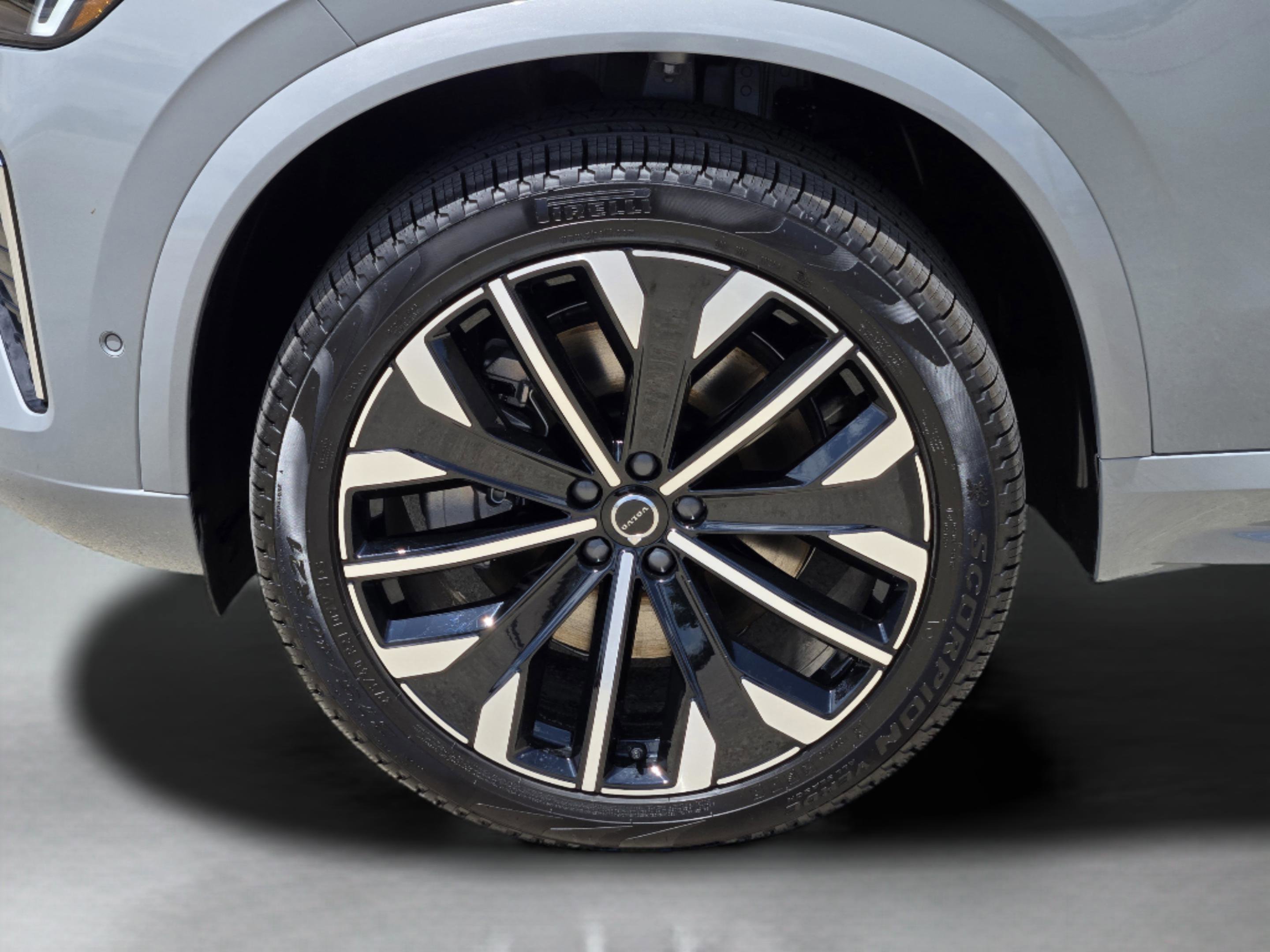 New 2026 Volvo XC90 T8 Ultra w/ Protection Package Premier AWD/4WD image 32