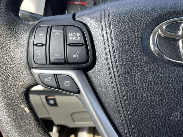 Used 2017 Toyota Sienna LE FWD image 19