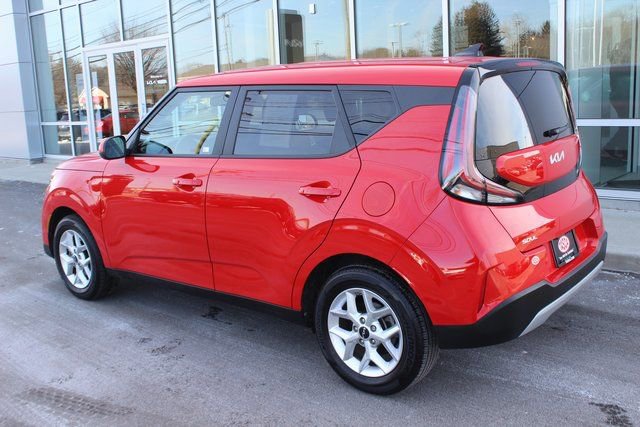 Used 2023 Kia Soul LX w/ LX Technology Package image 24