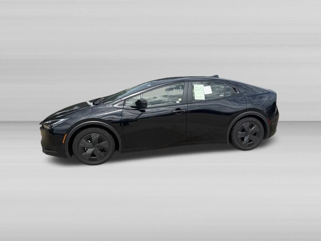 Used 2026 Toyota Prius LE FWD image 11