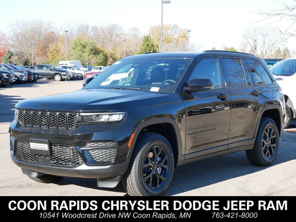 New 2025 Jeep Grand Cherokee Laredo image 1