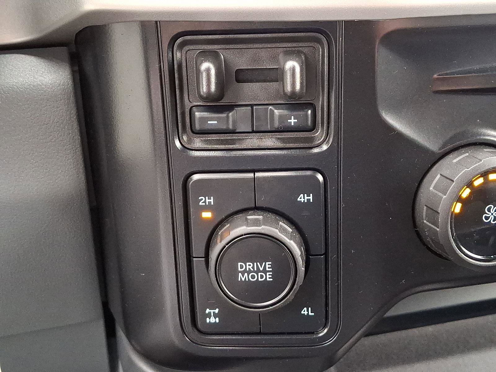 New 2026 Ford F350 XLT w/ 360-Degree Camera Package AWD/4WD image 16