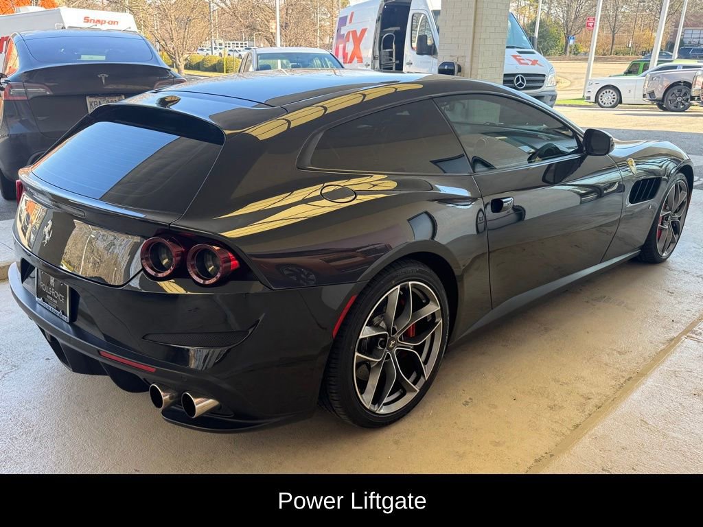 Used 2018 Ferrari GTC4Lusso T image 4