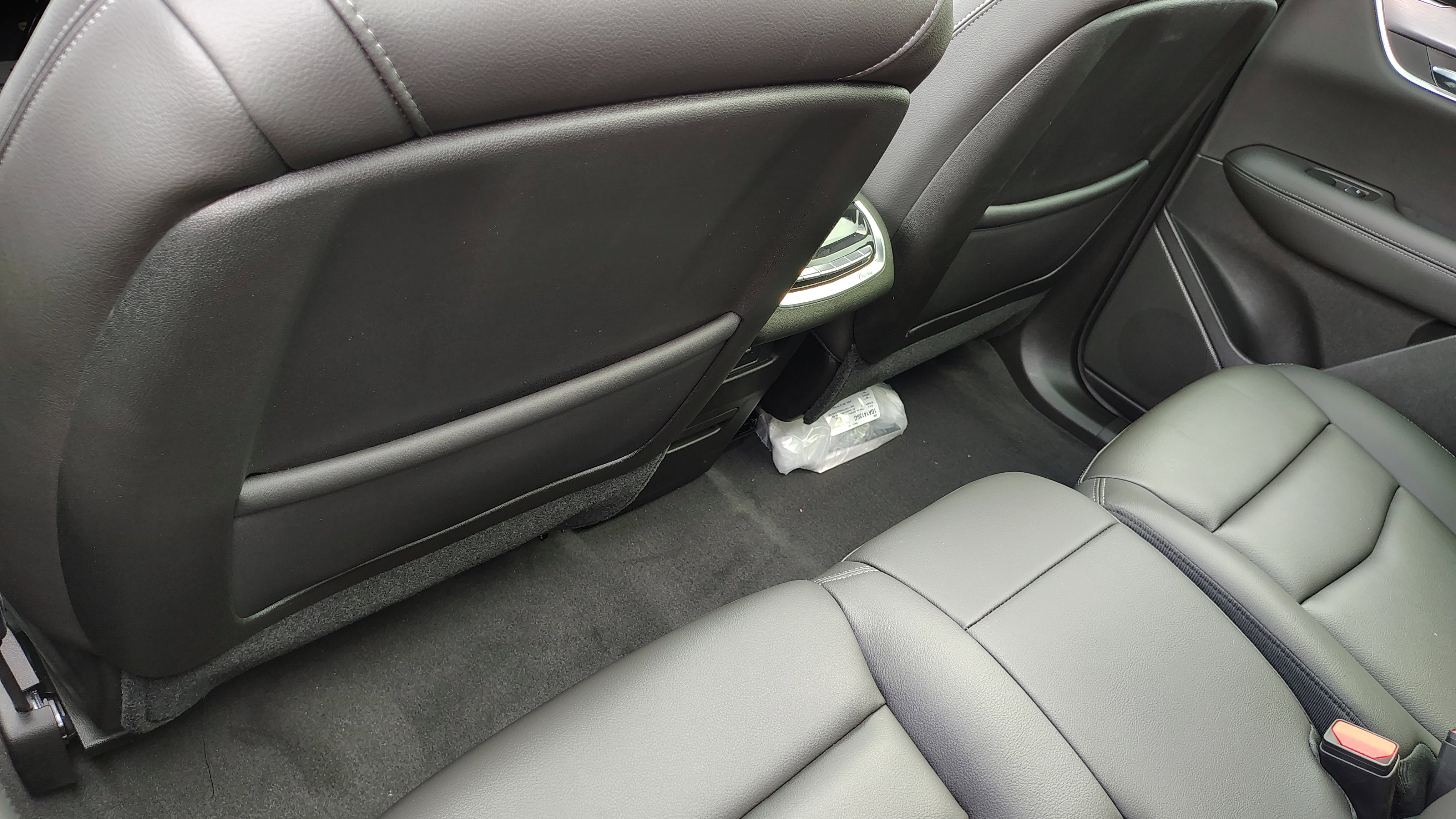 New 2025 Cadillac XT6 Luxury image 37