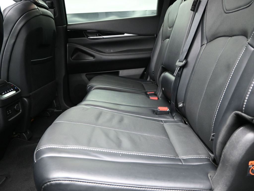 Used 2023 INFINITI QX60 Pure image 16