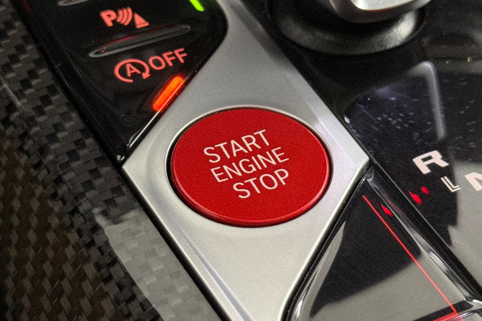 Used 2023 BMW M3 Competition w/ M Carbon Exterior Package image 33