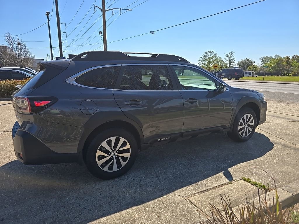 Certified 2025 Subaru Outback Premium image 4