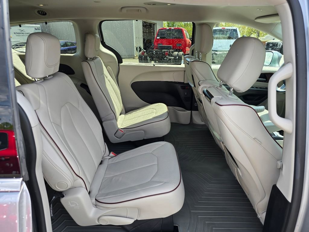 Used 2018 Chrysler Pacifica Limited w/ Advanced Safetytec Group image 10