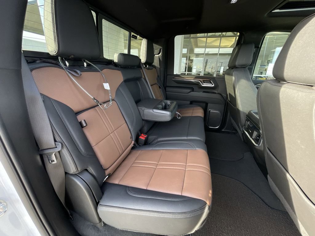 Certified 2024 Chevrolet Silverado 3500 High Country w/ High Country Premium Package image 26