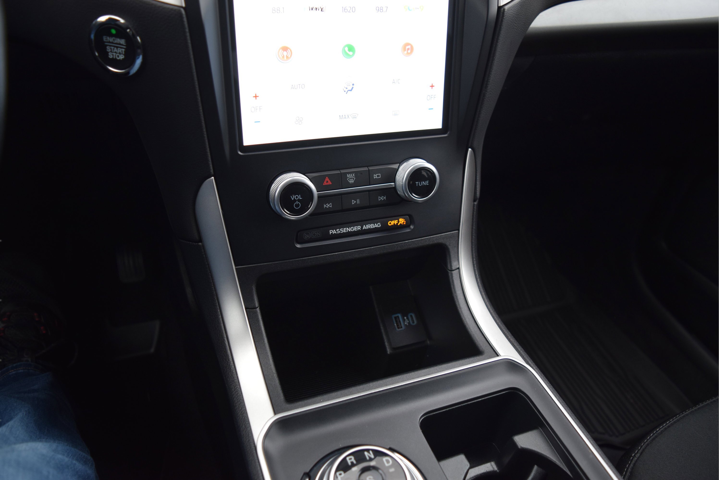 Certified 2023 Ford Edge SE w/ Black Appearance Package AWD/4WD image 14