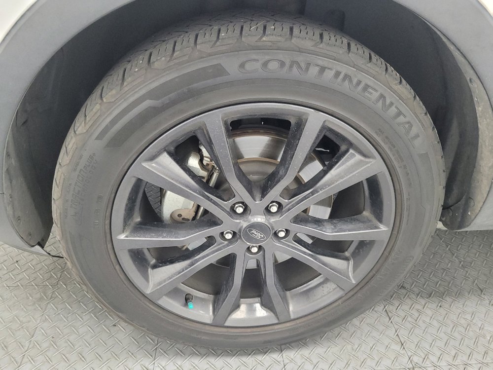 Used 2019 Ford Explorer XLT w/ Equipment Group 202A FWD image 31