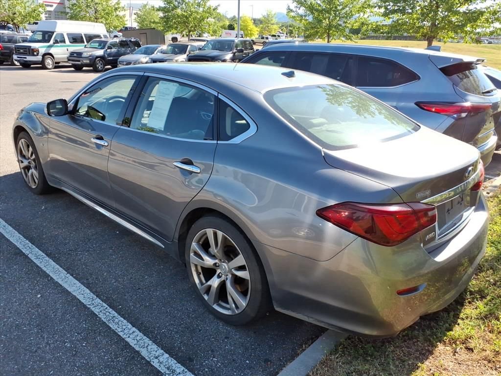 Used 2019 INFINITI Q70 L 3.7 AWD/4WD image 4