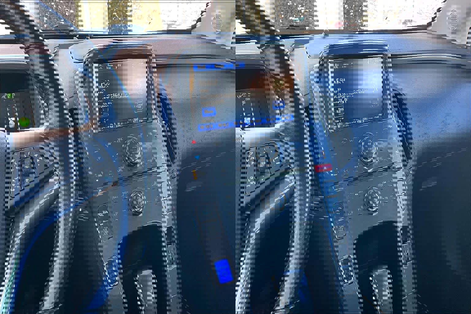 Used 2015 Chevrolet Volt Premium w/ Premium Trim Package image 7