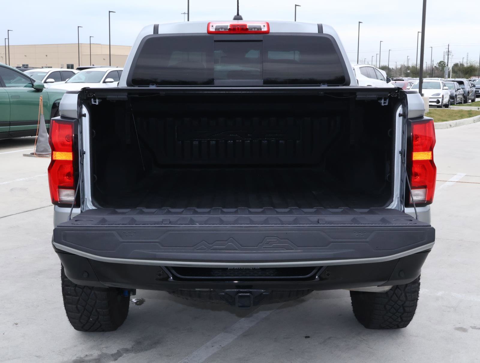 Used 2024 Chevrolet Colorado ZR2 w/ ZR2 Convenience Package III image 10