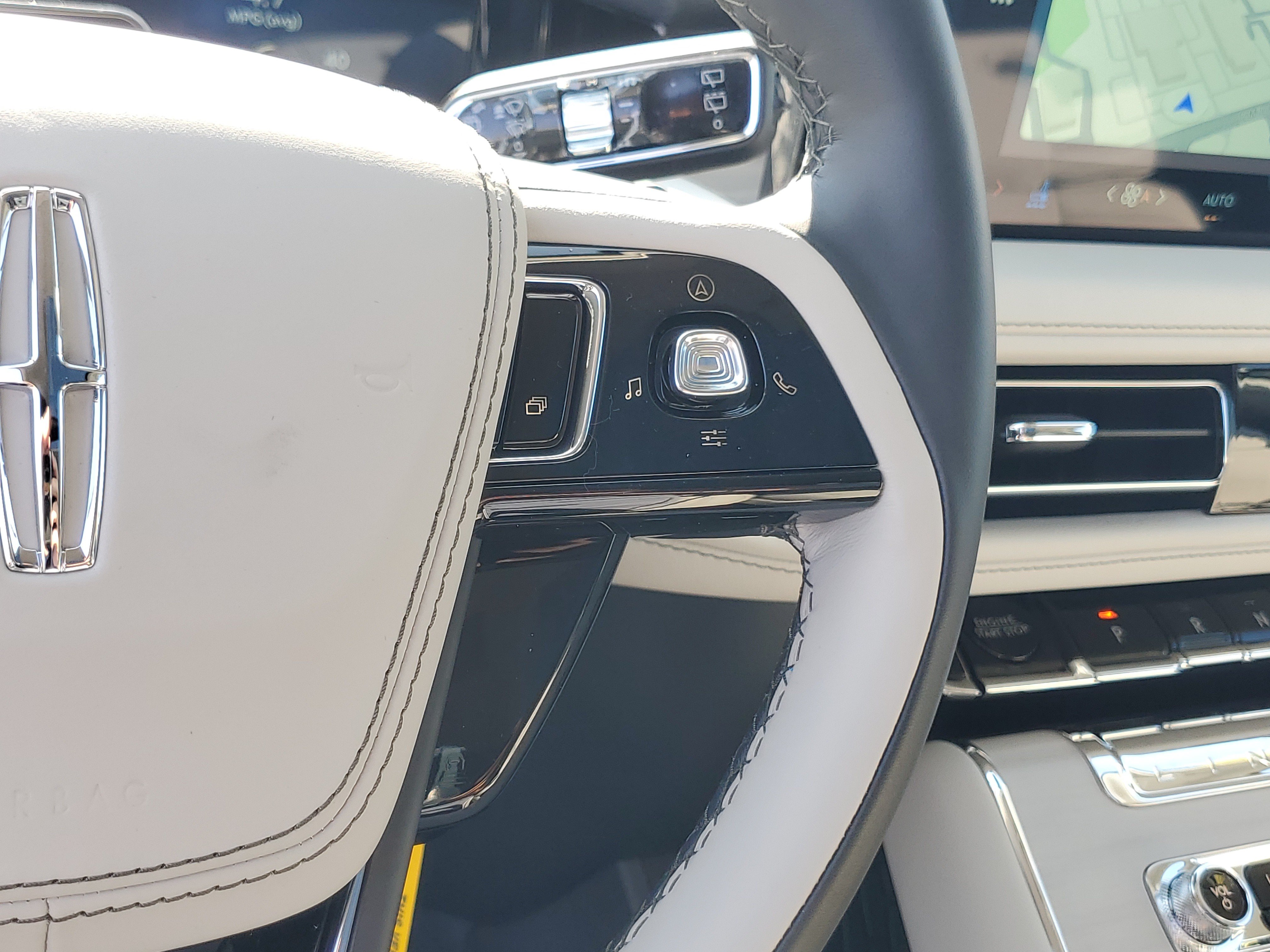 New 2027 Lincoln Aviator Reserve AWD/4WD image 17