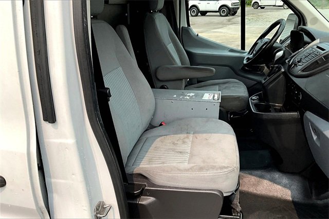 Used 2018 Ford Transit 250 130 Low Roof image 7