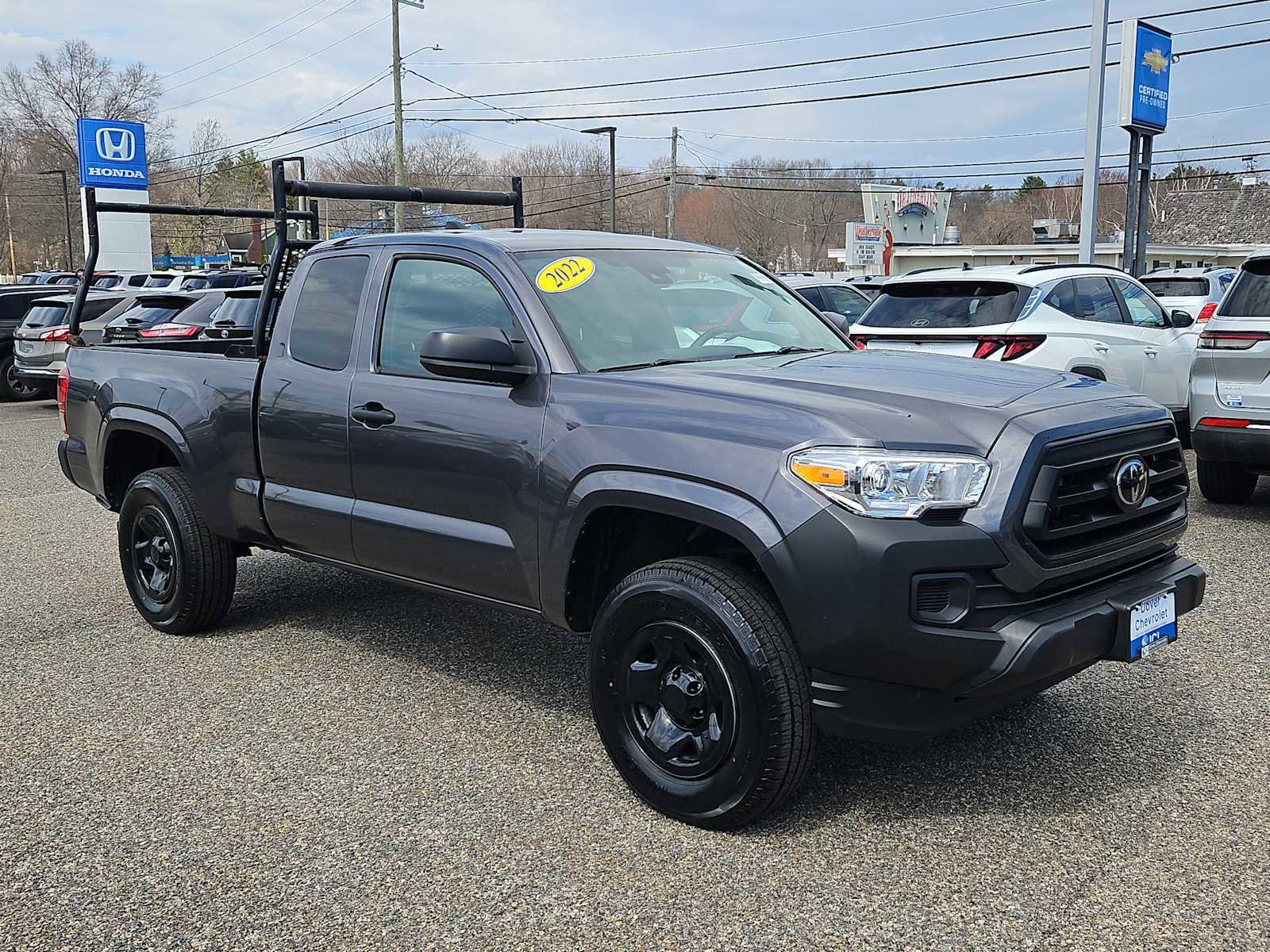 Used 2022 Toyota Tacoma SR image 3