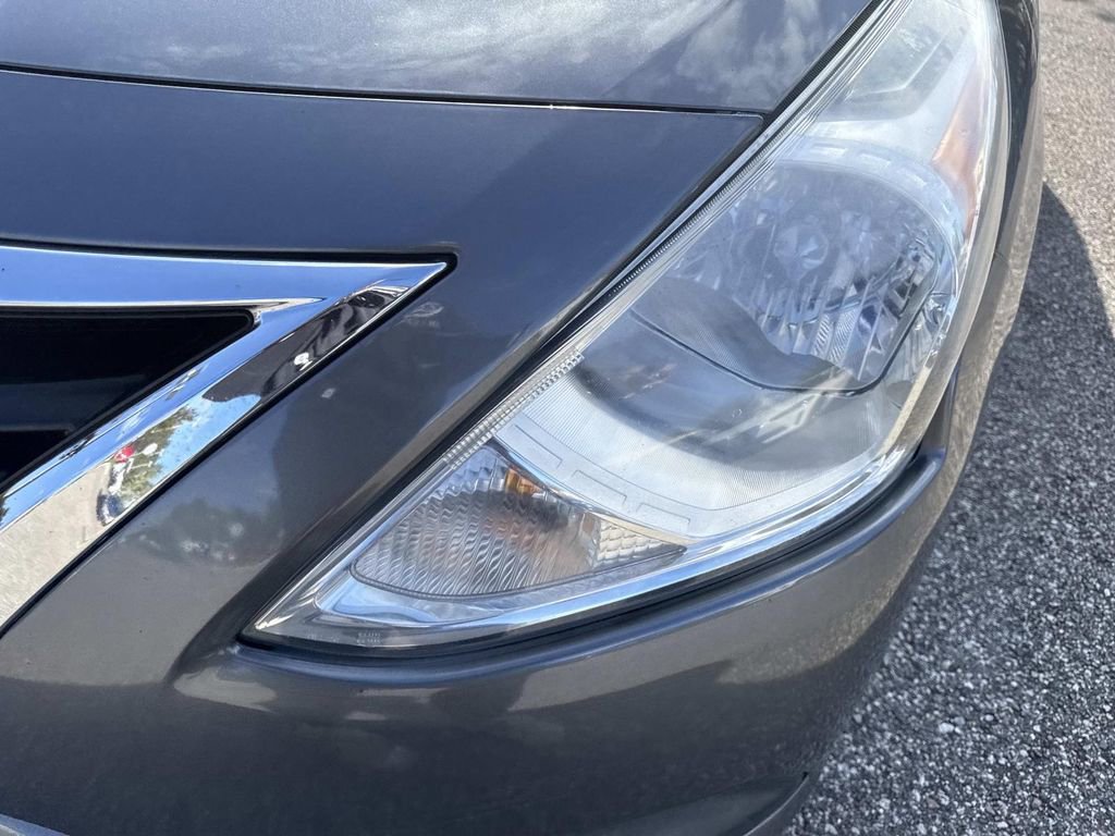 Used 2019 Nissan Versa S Plus image 10