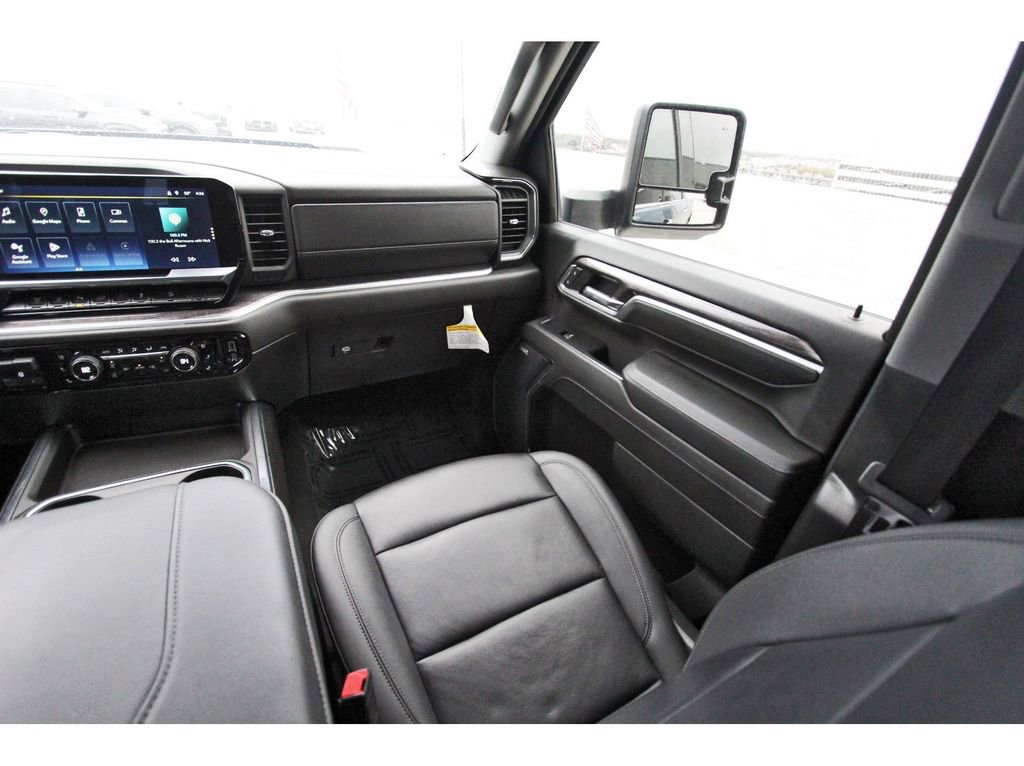 Used 2024 Chevrolet Silverado 2500 LTZ w/ LTZ Texas Edition image 10