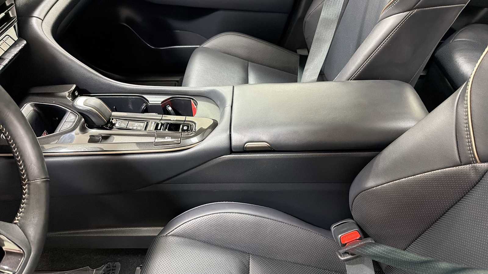 Certified 2024 Toyota Crown Platinum AWD/4WD image 23