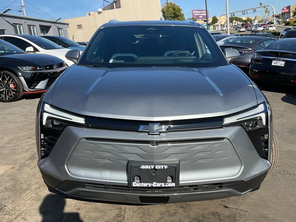 Used 2025 Chevrolet Blazer EV LT image 2